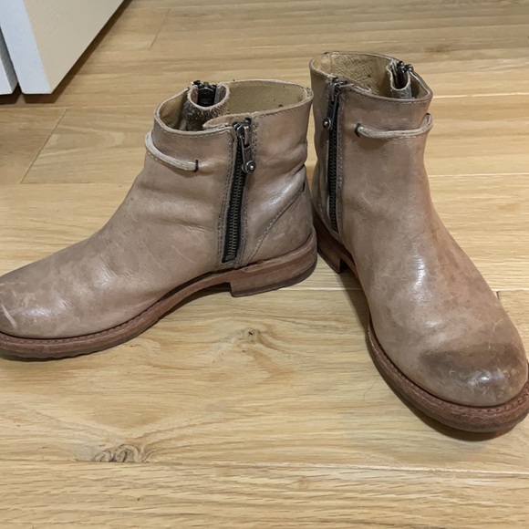 Women’s Frye boots - Picture 3 of 7